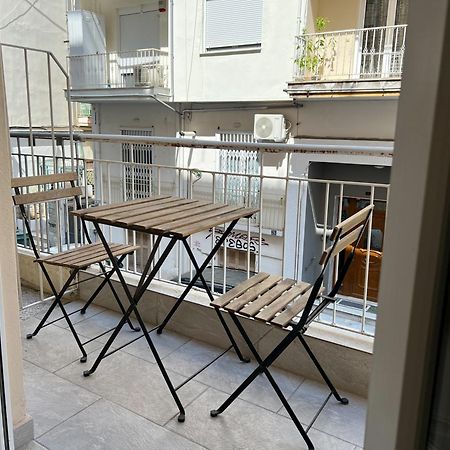 P Deluxe Suites 7 Thessaloniki Exterior foto