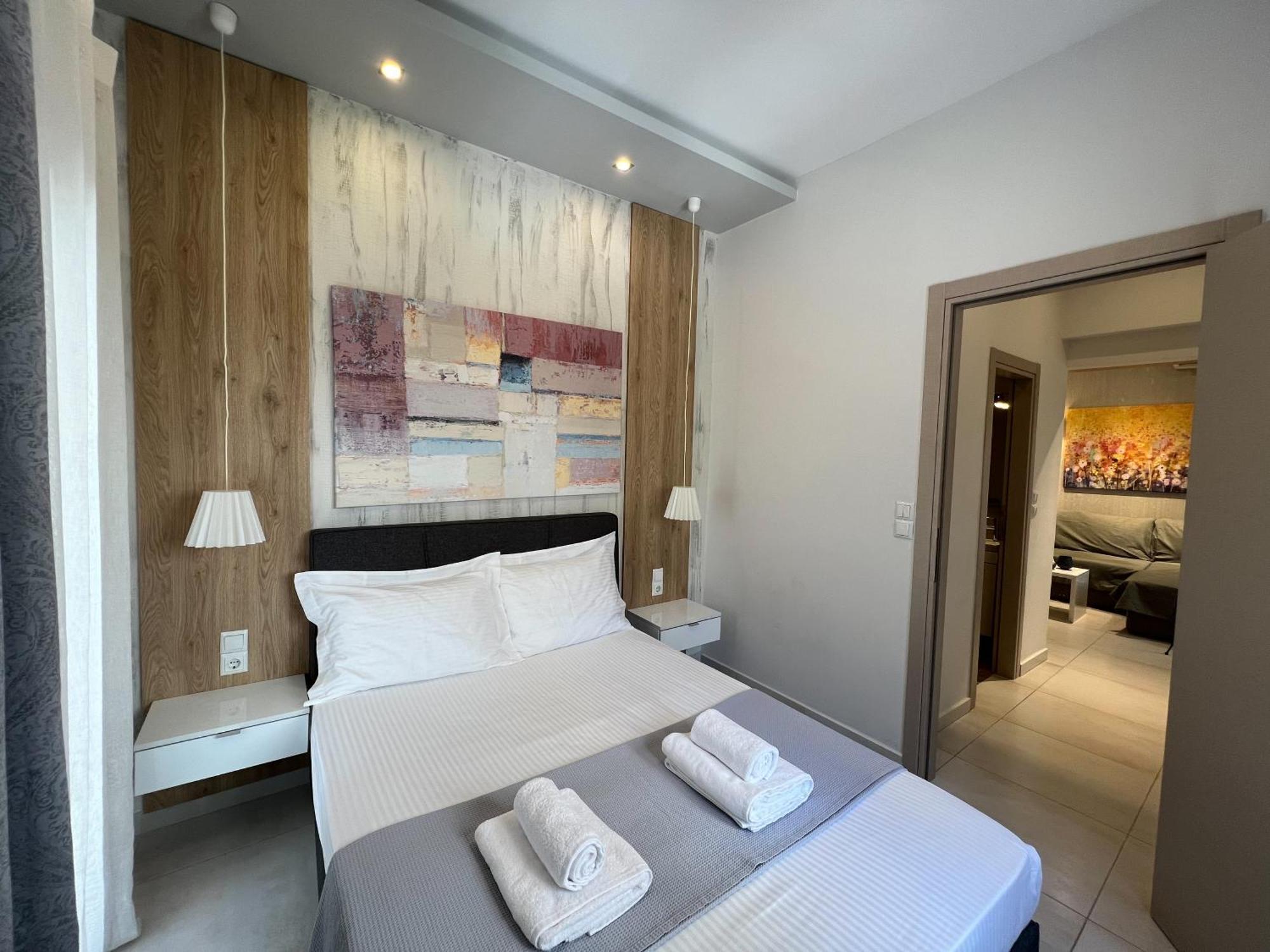 P Deluxe Suites 7 Thessaloniki Exterior foto